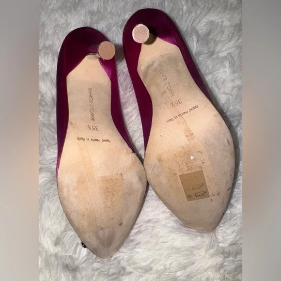 NEW MANOLO BLAHNIK Hangisi 90 crystal-embellished satin Purple pumps sz 35.5 - Picture 8 of 14